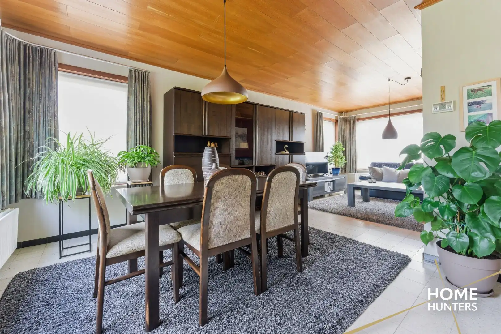 Ruim wonen in alle rust: halfopen woning met 4 slaapkamers in Ieper foto 2