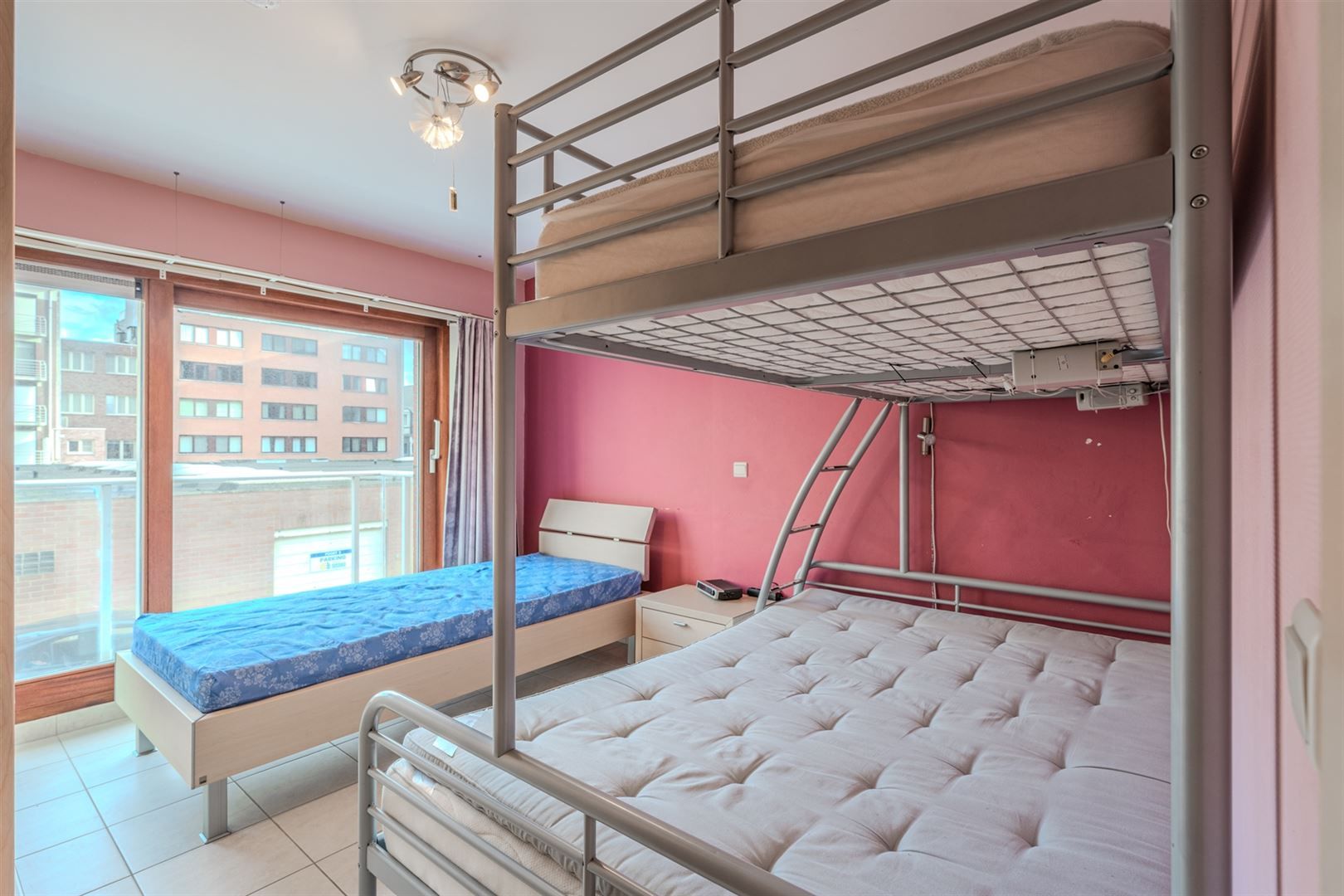 appartement met zonnig terras foto 17