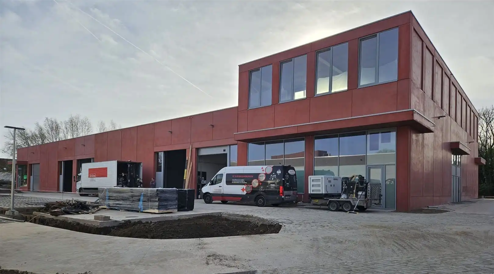 Duurzame bedrijvencampus te Kortrijk foto {{pictureIndex}}