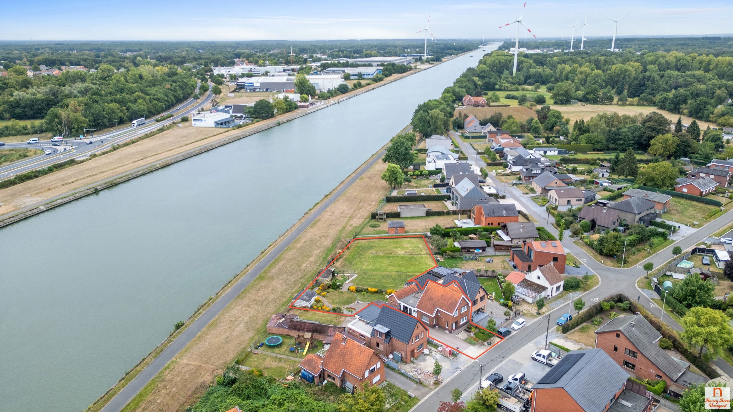 Half-openbebouwing met zicht op het kanaal  foto 36