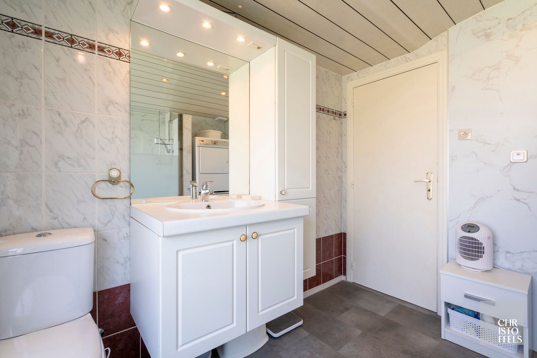 Te renoveren woning op een ruim perceel (1875m²) in Lanaken! foto 22