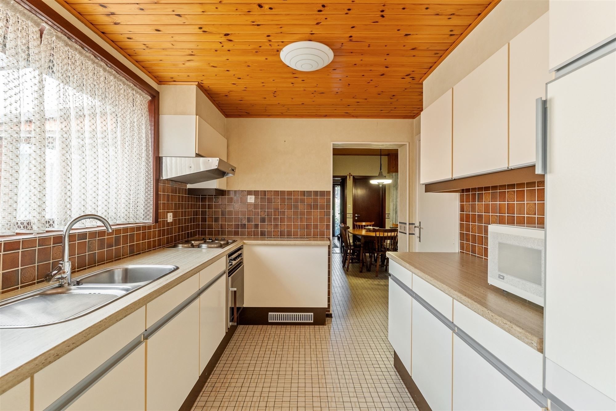 OP TE FRISSEN WONING MET 3 SLAAPKAMERS, SUPER RUSTIG GELEGEN OP EEN PERCEEL VAN 10A TEMIDDEN VAN HET GROEN TE HAM foto 7