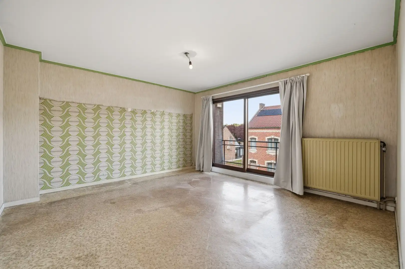 Ruime halfopen bel-étagewoning met uitzonderlijk veel parkeergelegenheid en prachtig uitzicht te koop in Landen foto 13