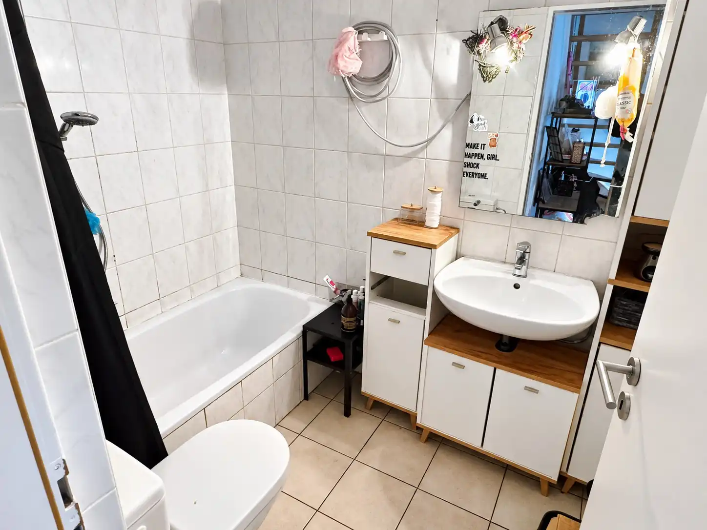 Gerenoveerd duplex-appartement in Bredene met 2 slaapkamers en verhuurd aan € 595/maand. foto 8
