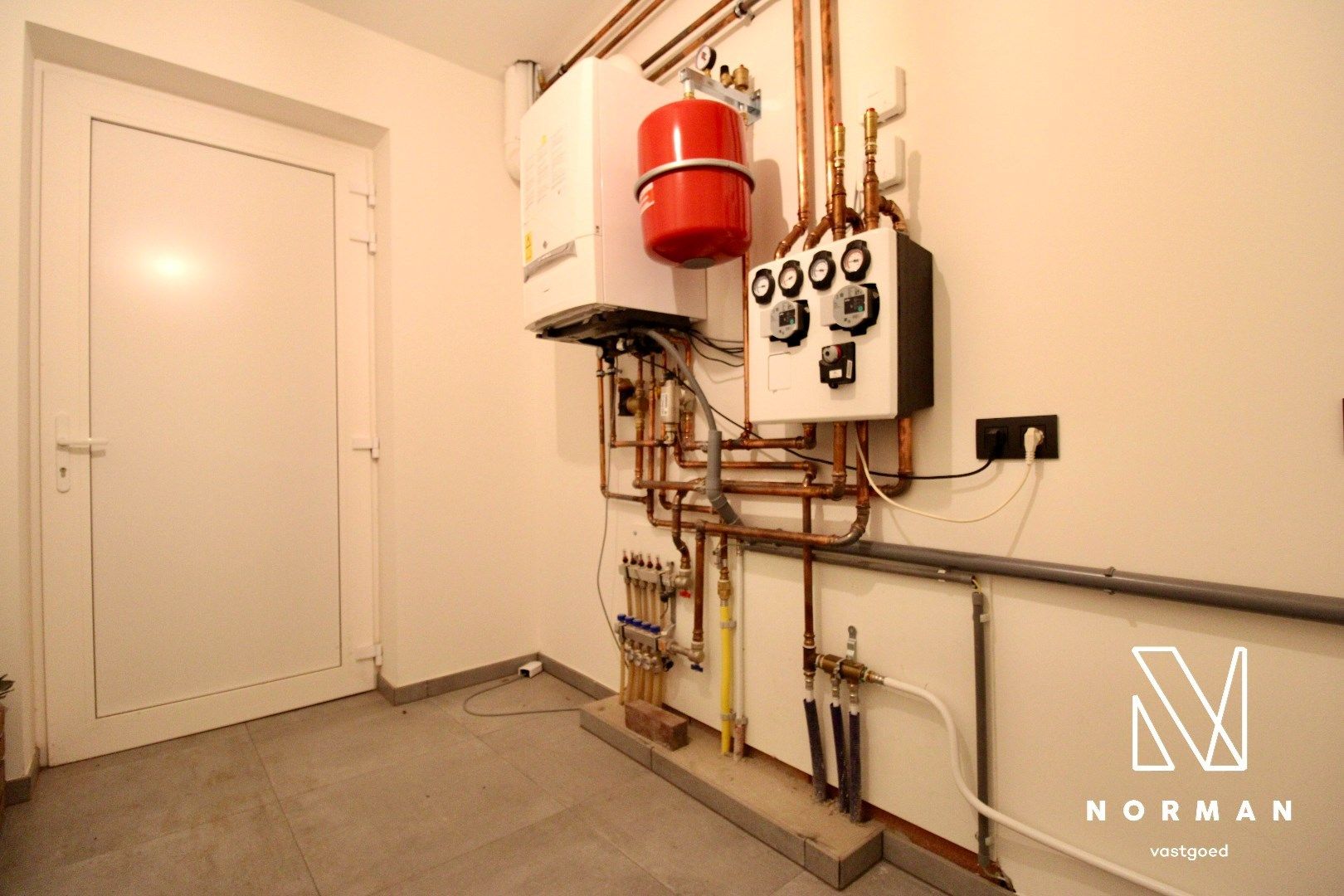 Nieuwbouwwoning met drie ruime slaapkamers! foto 20