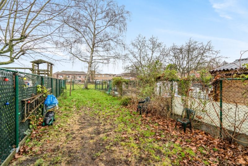 Woning voor grote gezinnen (6 slpks & 2 badkamers) foto 16