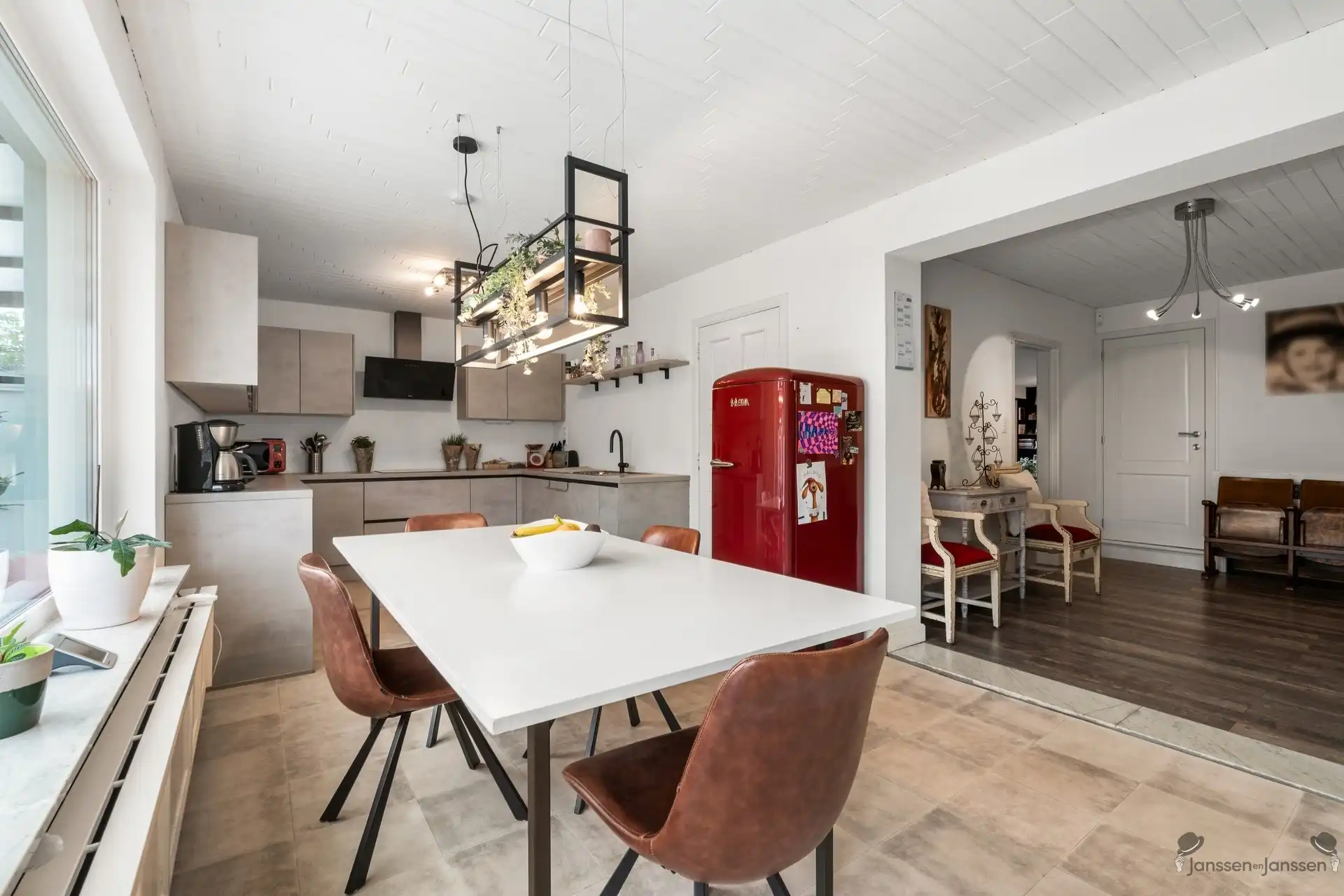 RUIME EN ENERGIEZUINIGE WONING MET 6 SLAAPKAMERS, KANGOEROE WONEN OF VRIJ BEROEP MOGELIJKHEDEN OP TOPLOCATIE TE ZONHOVEN foto 14