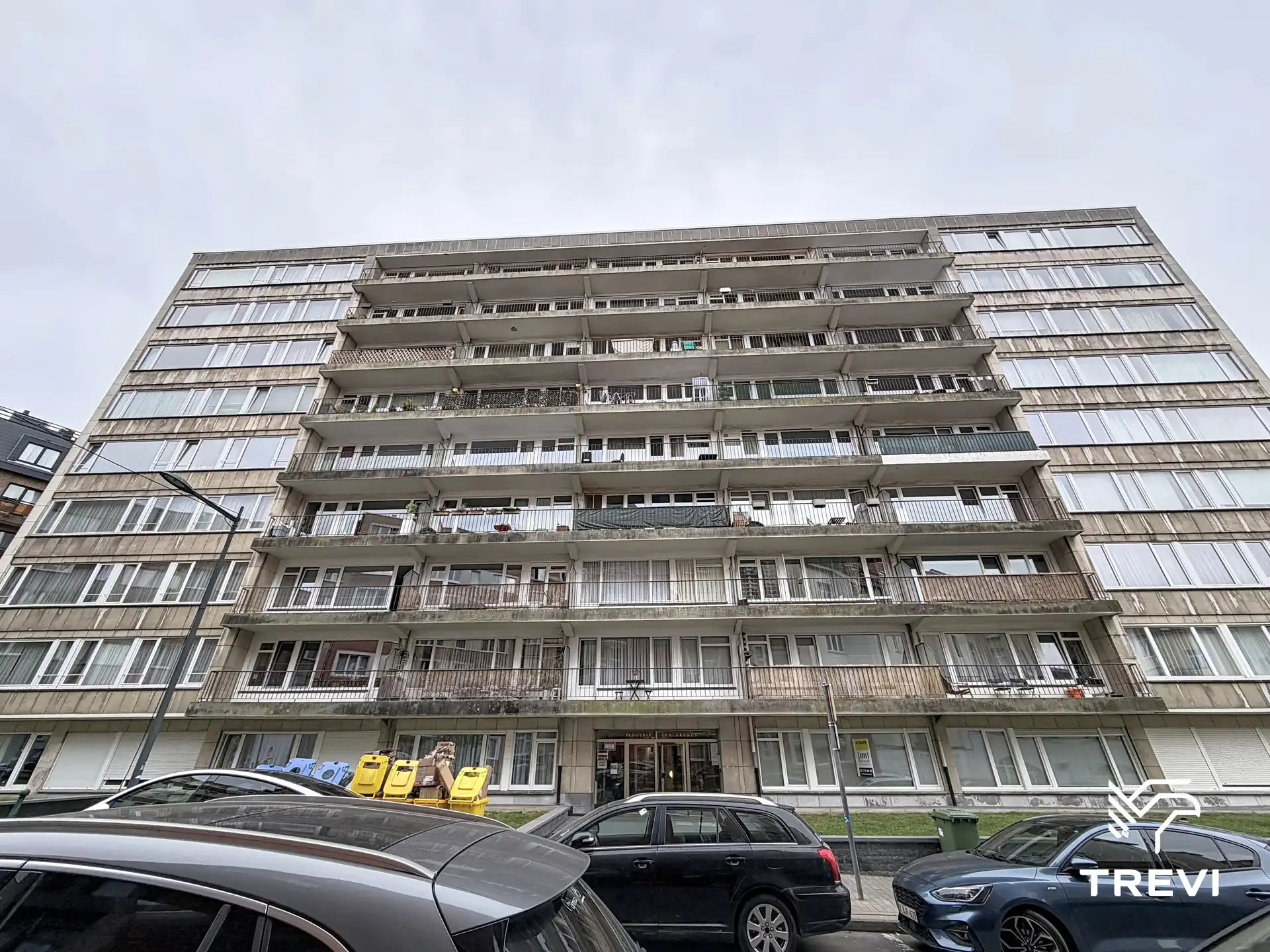 Gerenoveerd appartement met 2 slaapkamers foto 13