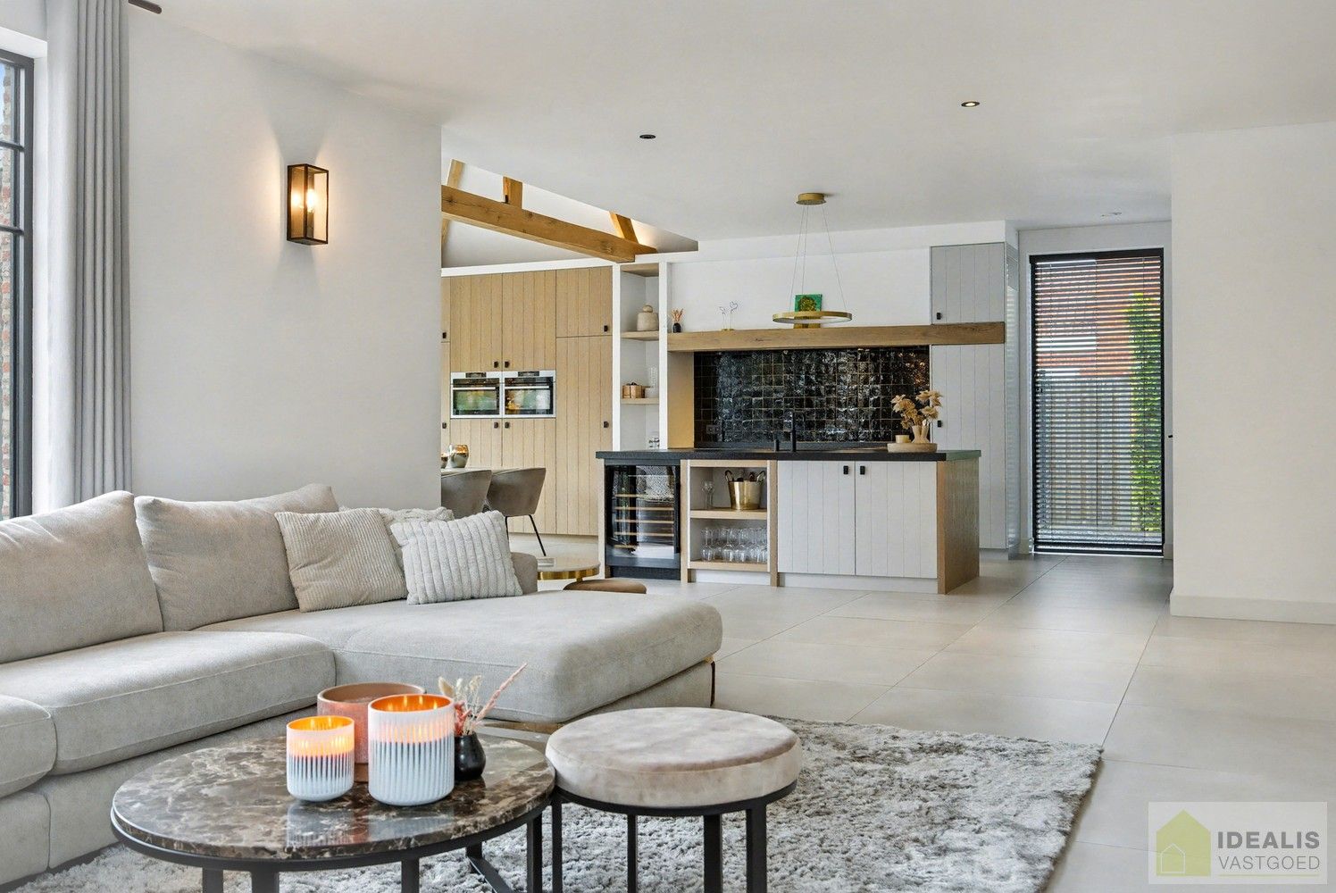 IDEALIS VASTGOED - BIJZONDERE EN HOOGWAARDIG AFGEWERKTE VILLA OP GEGEERDE LOCATIE foto 15