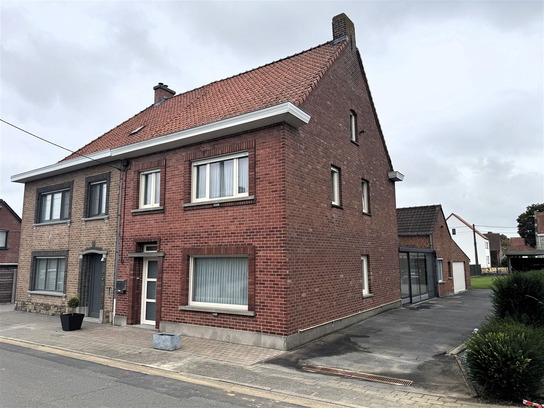()=>{if(producerUpdateValueVersion(node),producerAccessed(node),node.value===ERRORED)throw node.error;return node.value} Klein Ronsestraat 8 - 8553 OTEGEM