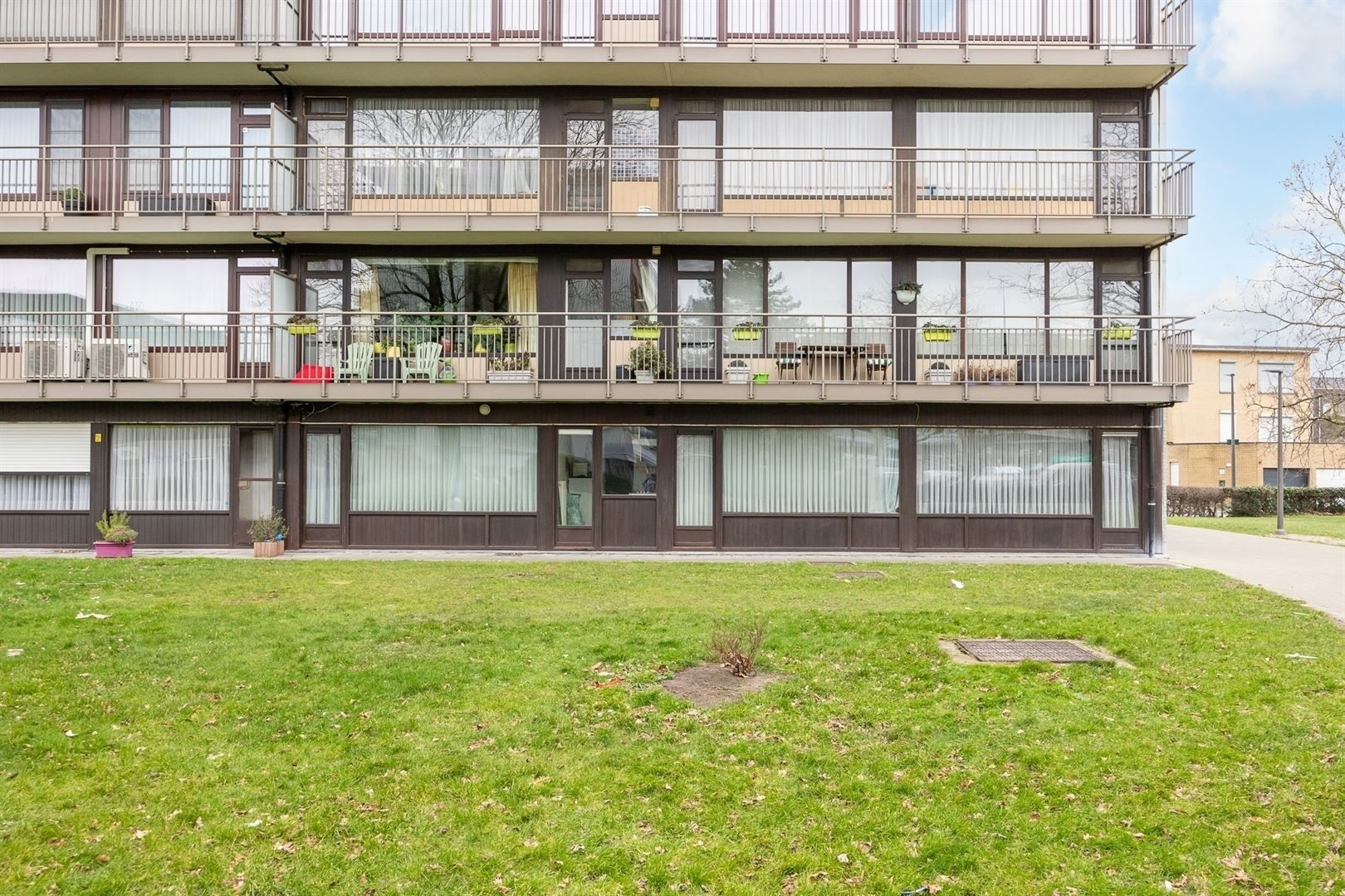 Royaal appartement met 3 slaapkamers en garage foto 3
