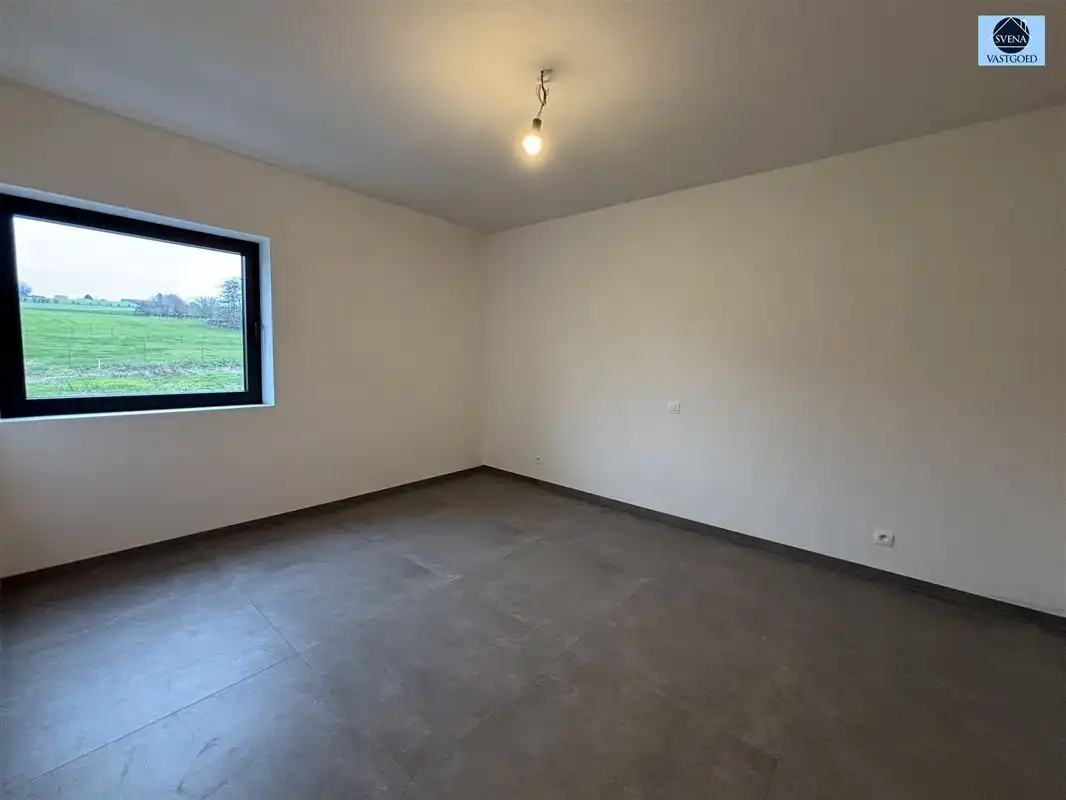 OPENHUISDAG OP AFSPRAAK WOENSDAG 28/01 EN 04/02.  NIEUWBOUWWONING MET 4 SLAAPKAMERS EN GARAGE. foto 7