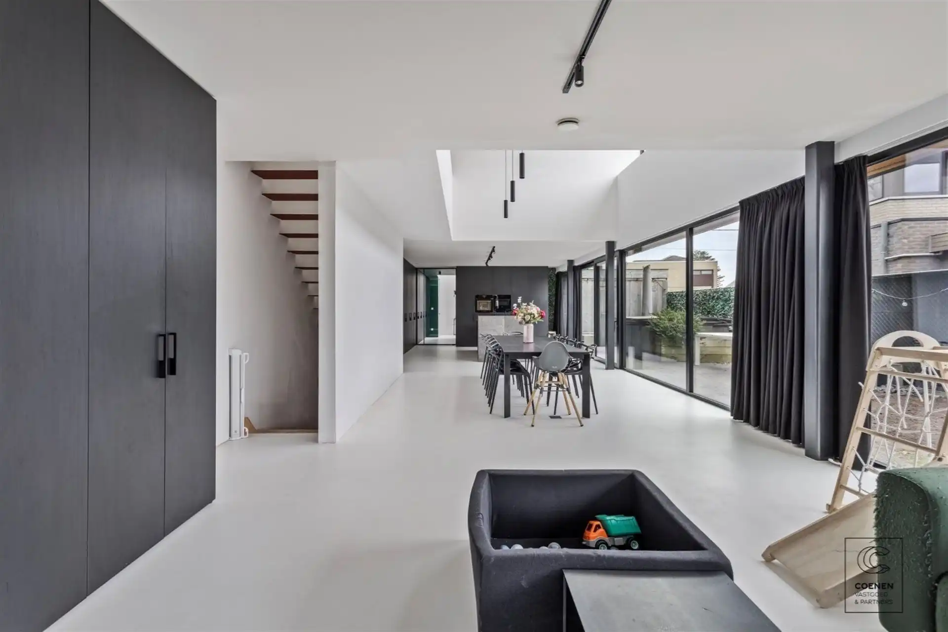 Prachtig en verder af te werken HOB op rustige locatie! foto 8