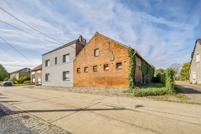 Charmante woning met aangrenzende stellen op 17are foto 3