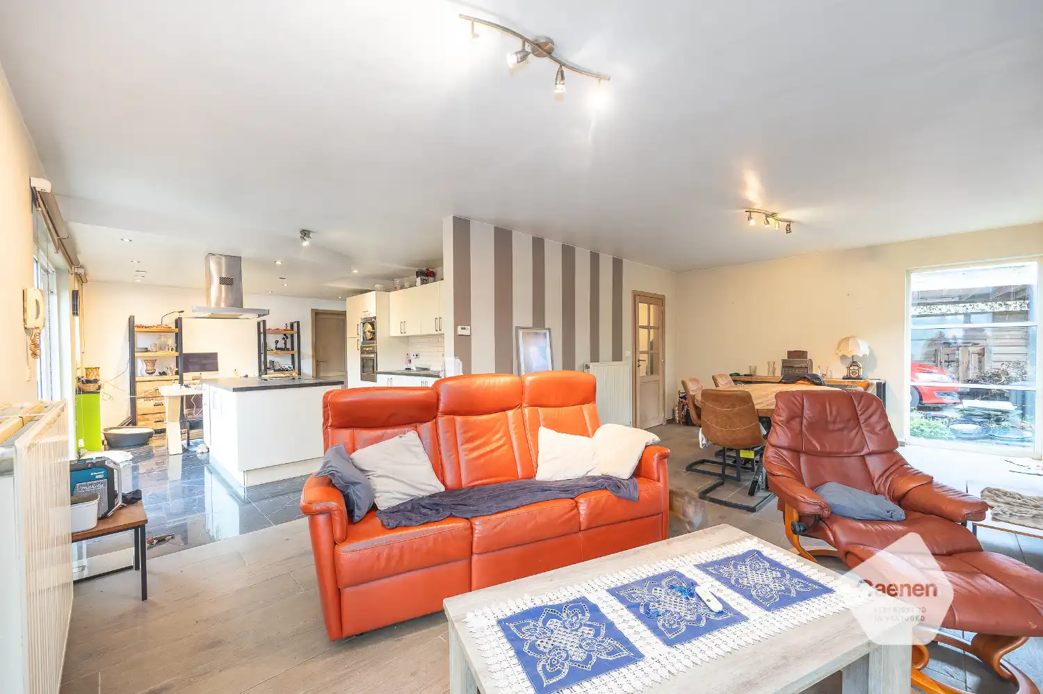 Recente half open woning te koop in Gistel foto 9