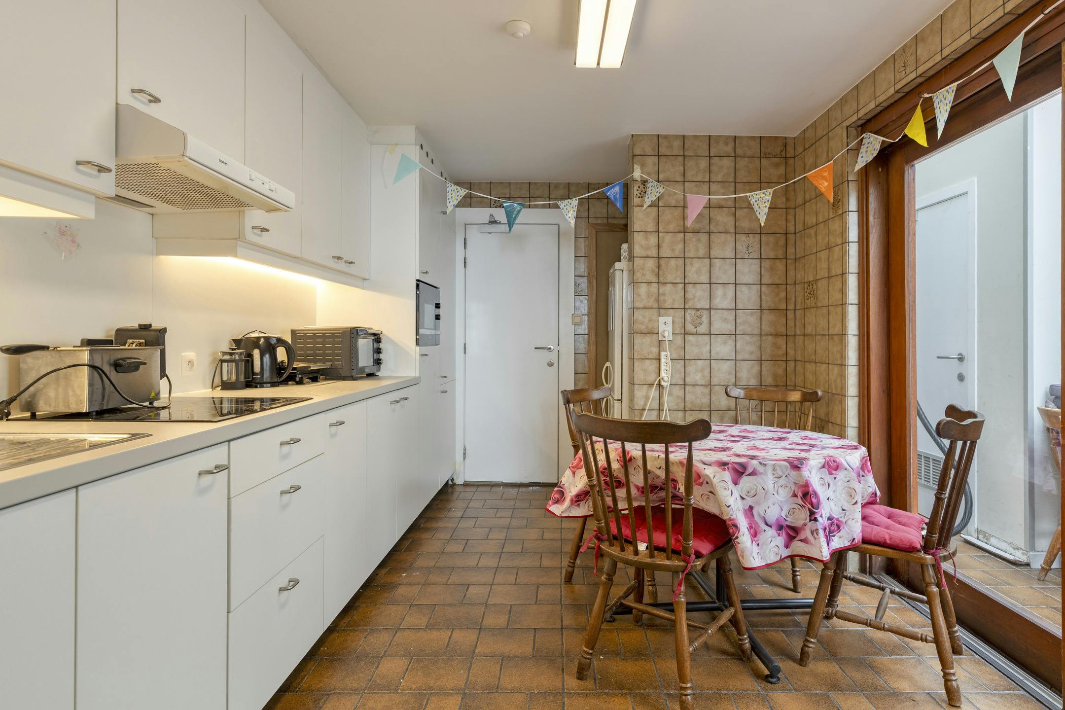 Studentenhuis met 5 vergunde studentenkamers te koop  foto 8
