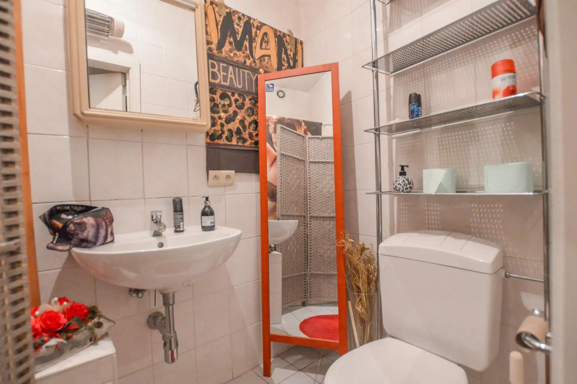 Goed gelegen handelsruimte/winkelruimte in het toeristisch centrum van Bredene aan zee foto 7