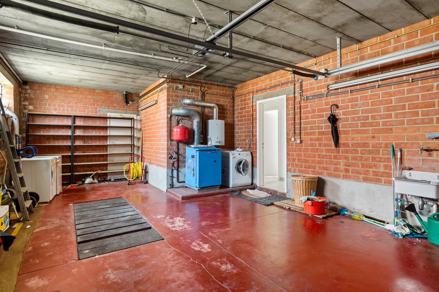 Gunstig gelegen woning met ruime tuin en bijzonder veel potentieel te Lier foto 13