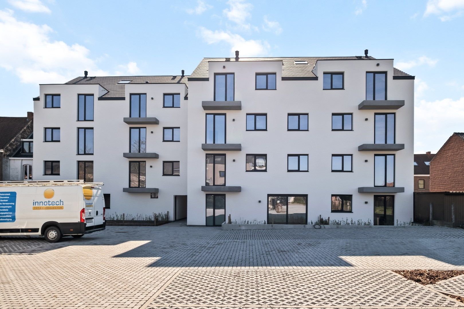 Bovengrondse Parkeerplaats aan Residentie Bakkerkes foto 5