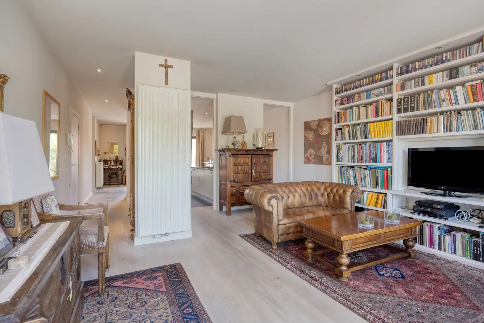 Schitterend 2 slpk appartement met riant terras en garagebox foto 3