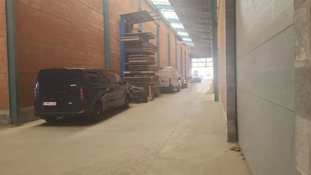 Opslag + kantoor + parking te Deurne foto 13