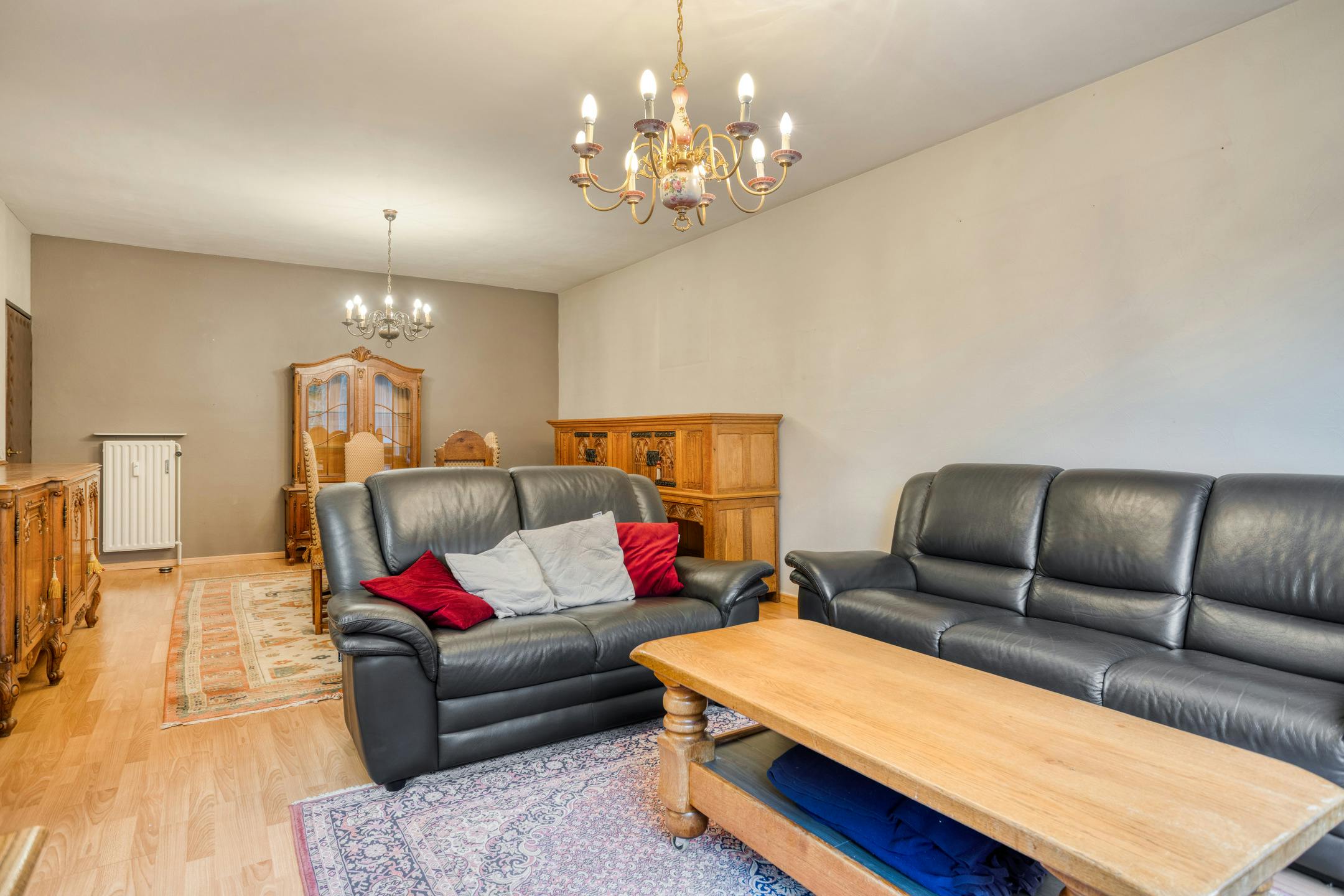 Appartement met 2  a 3slaapkamers en garage te koop in Hoevenen! foto 10