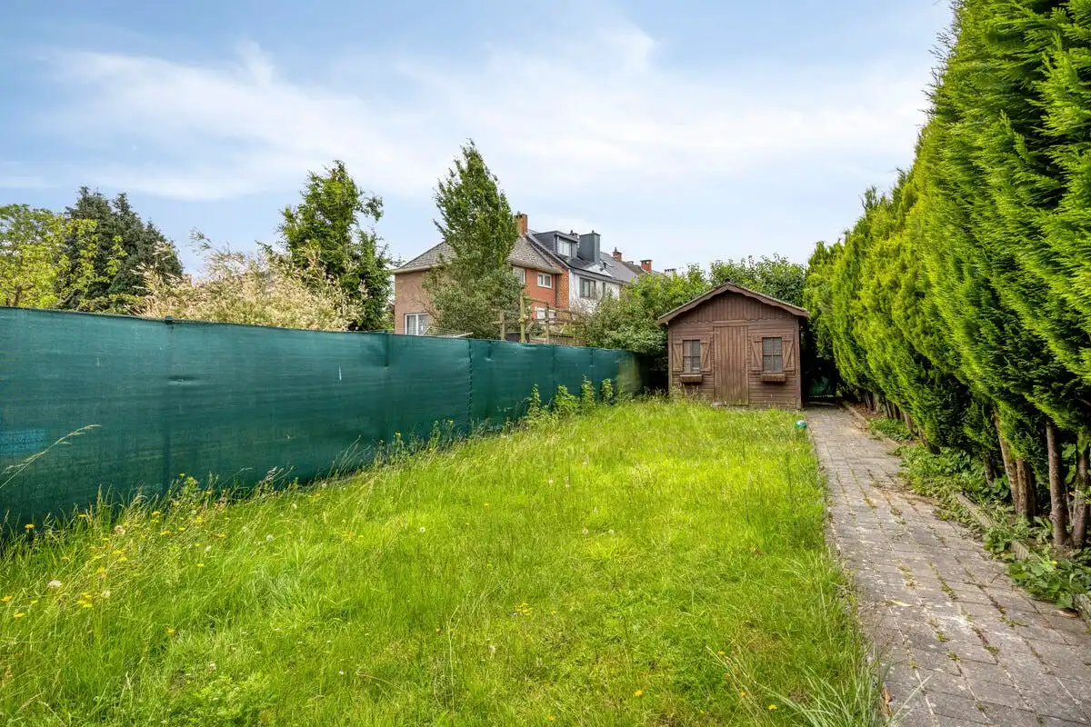 Ruime gezinswoning met garage en zonnige tuin in Strombeek-Bever foto 24