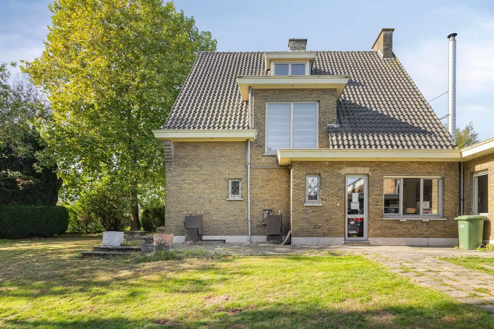 Ruime woning vlakbij het centrum foto 2
