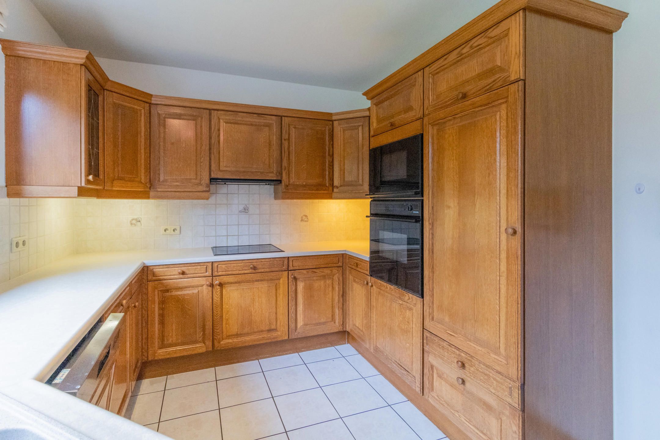 Ideaal gelegen villa met 4 slaapkamers foto 8