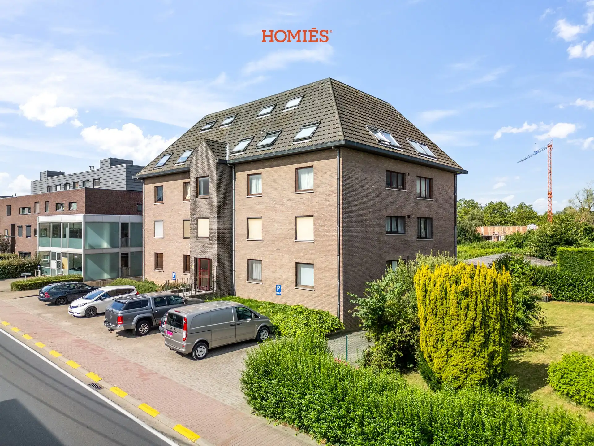 Instapklaar en vernieuwd 2-slaapkamerappartement met garage foto 19