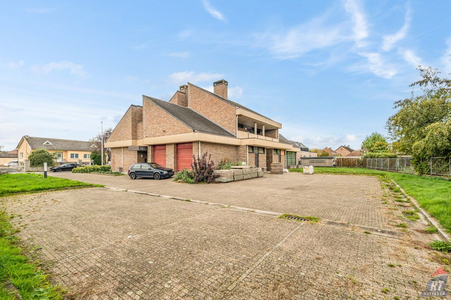 Opbrengsteigendom bestaande uit 2 handelsruimtes en een ruim appartement foto 23