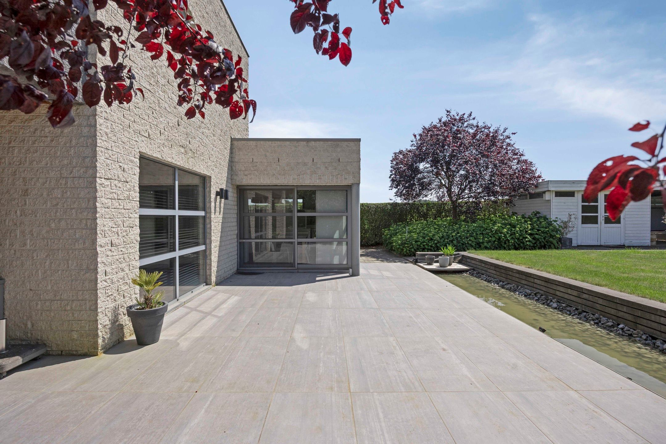Prachtige villa op ruim perceel met mooi vergezicht foto 37