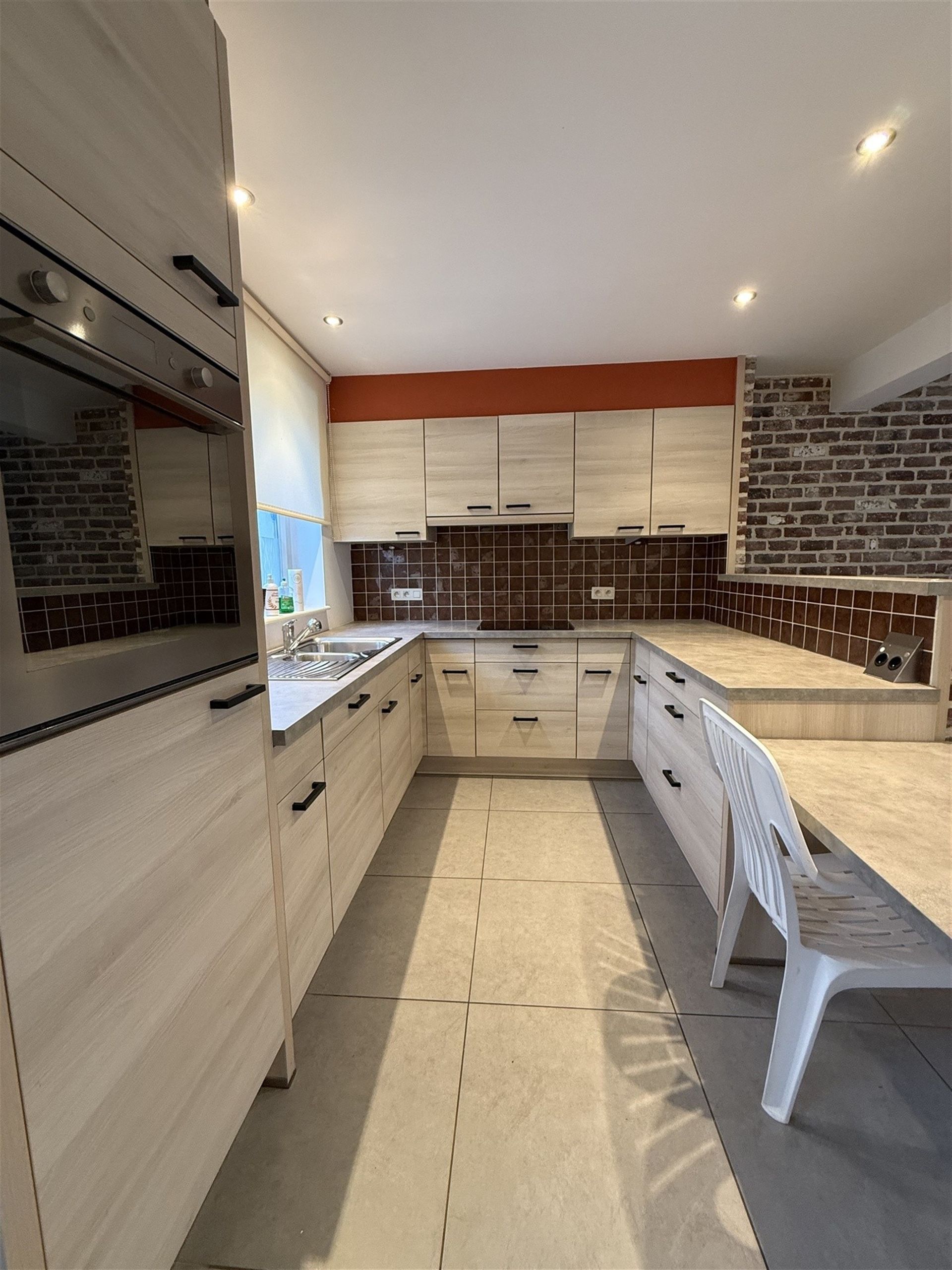 Landelijk gelegen driegevelwoning  foto 9