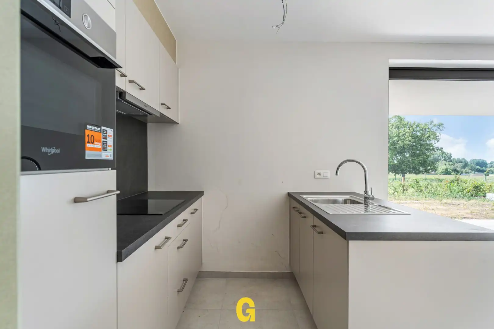 Gelijkvloers nieuwbouwappartement in residentie Bella Vista met 1 slaapkamer en terras en tuin met blijvend zicht op achterliggend groen, vlakbij het centrum.  foto 7
