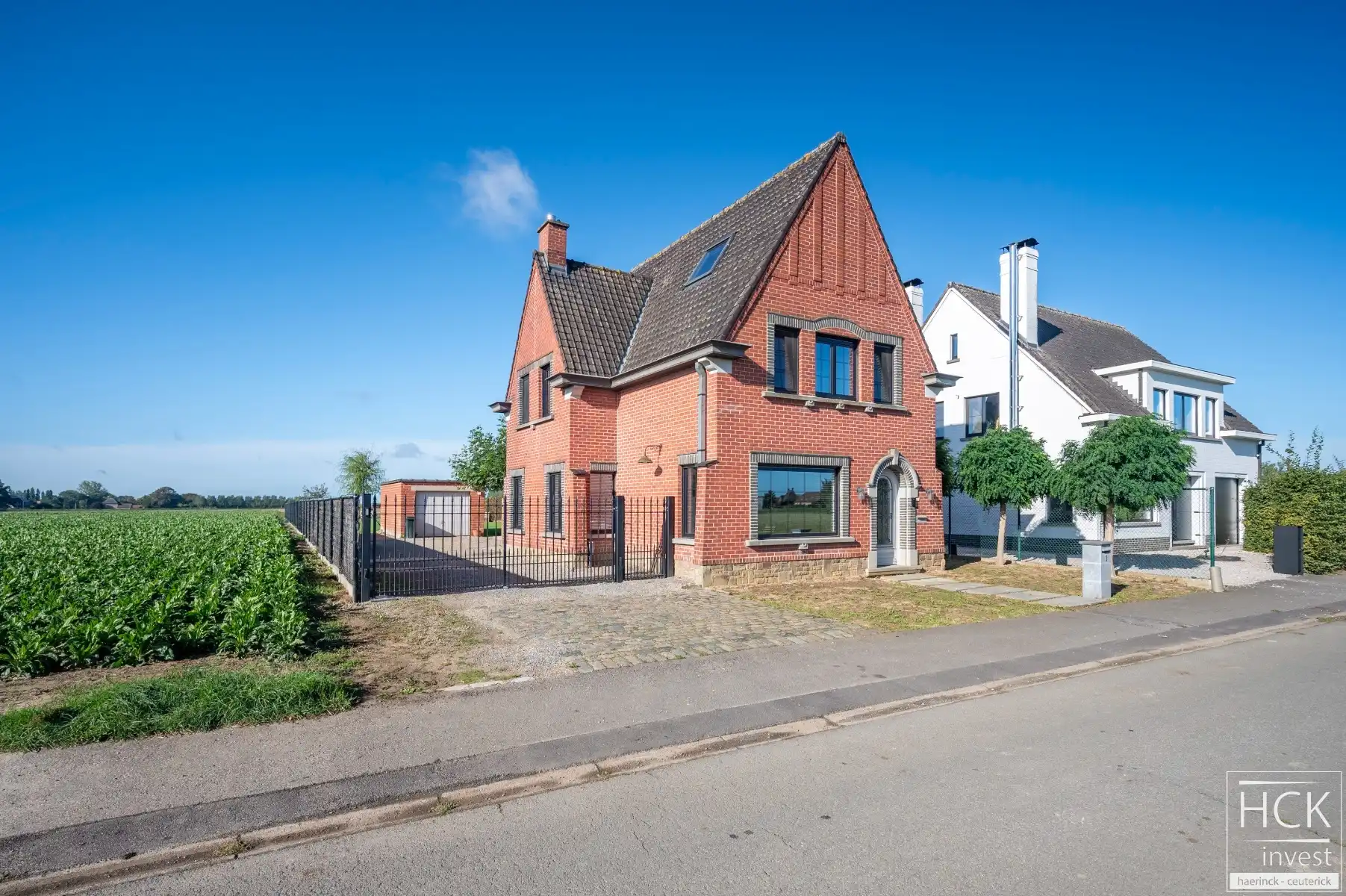 WORTEGEM-PETEGEM - Karaktervolle woning op een sublieme ligging !! foto 2