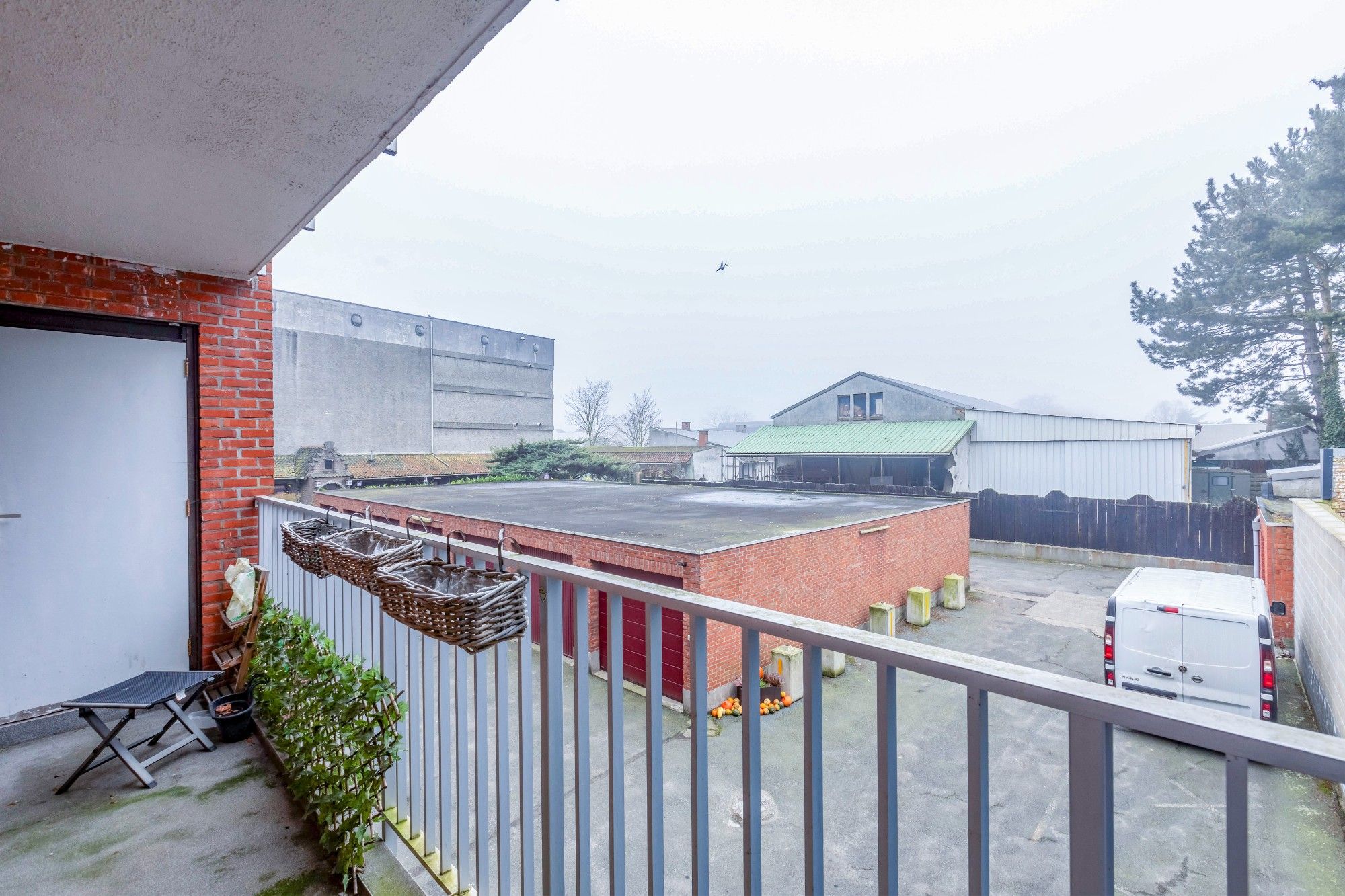 Appartement met 2 slaapkamers, terras én garage op wandelafstand van centrum foto 8