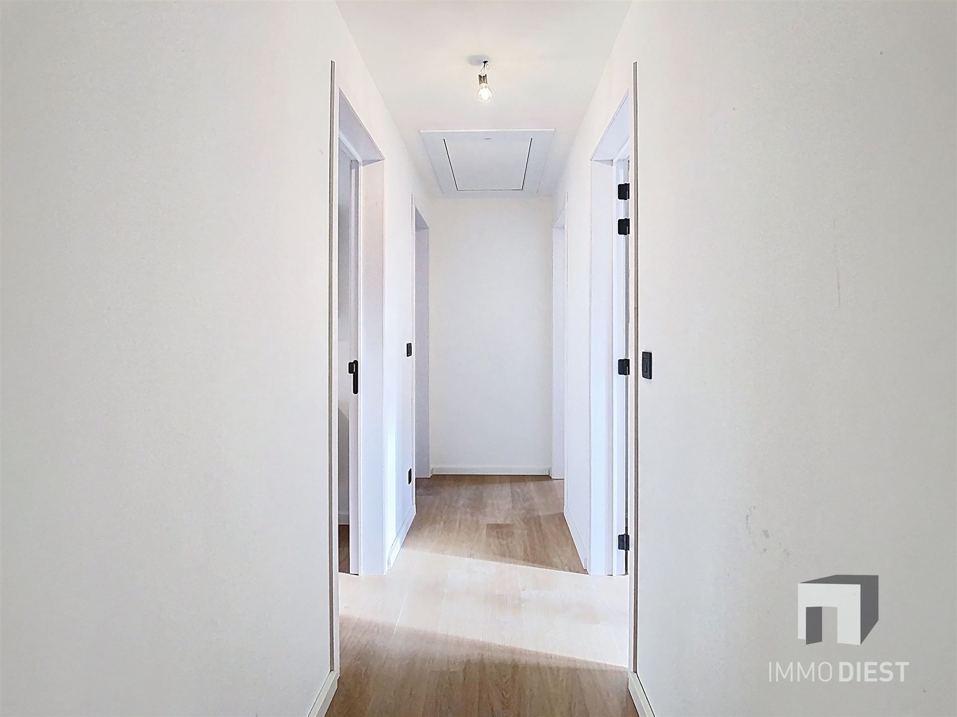 Charmante energiezuinige nieuwbouwwoning met zonnige tuin in hartje Zichem. foto 14