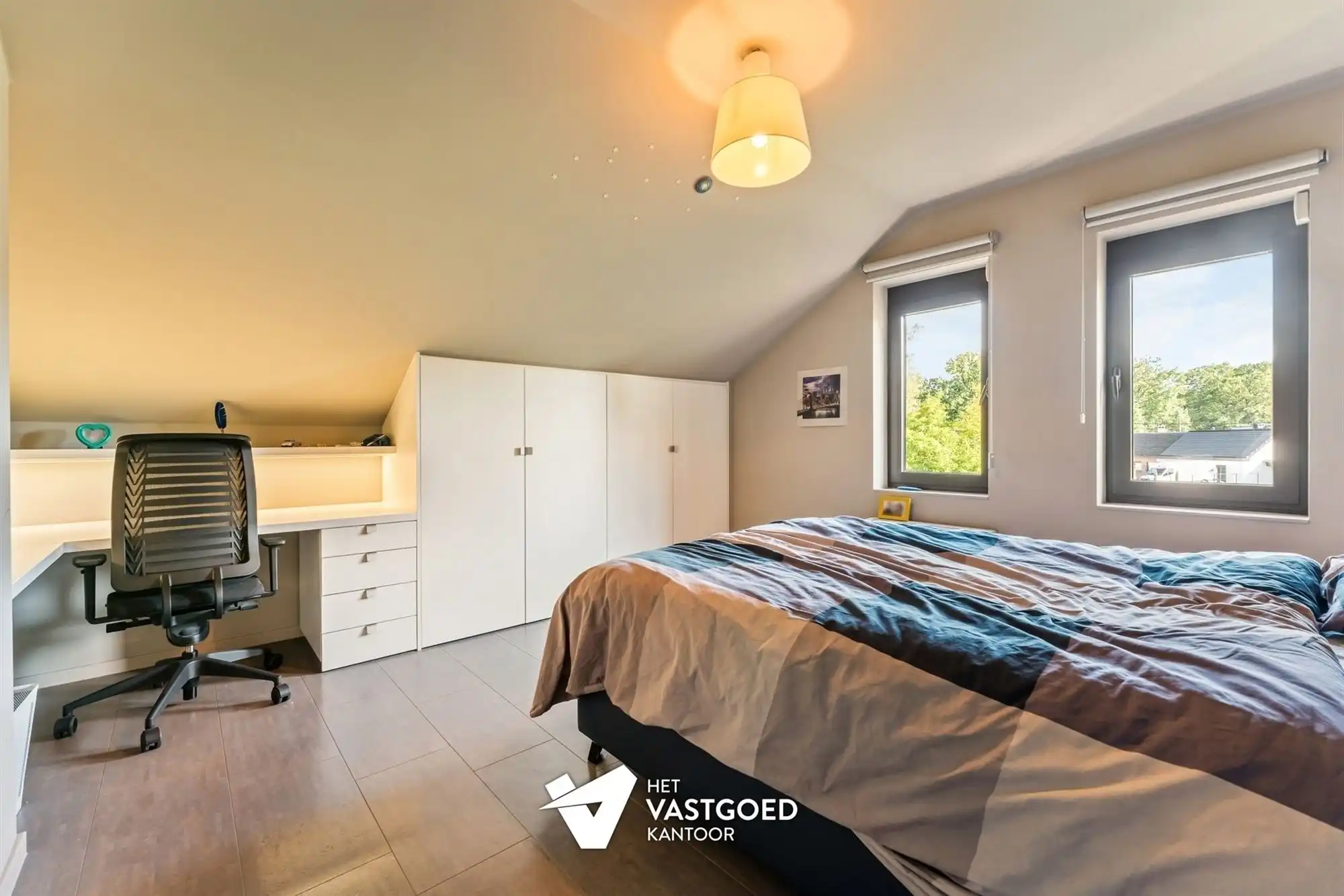 PRACHTIGE AUTHENTIEKE VILLA (585M²) MET BINNENZWEMBAD EN ZWEMVIJVER OP EEN PERCEEL VAN 48A75 TE KERMT foto 24