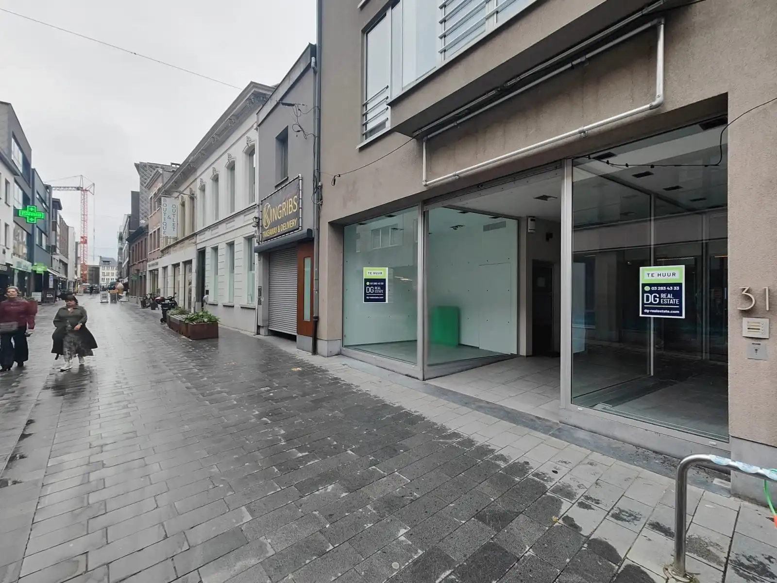 Titel: Commercieel gelijkvloers op toplocatie in het hart van Beveren foto {{pictureIndex}}