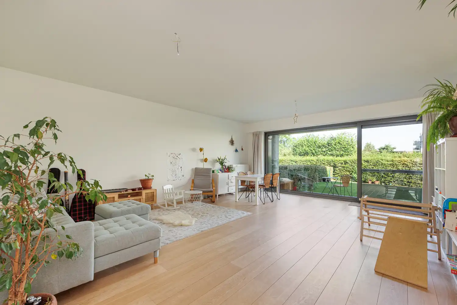 Residentieel en energiezuinig wonen met ruime privatieve tuin in De Veldekens te Berchem foto {{pictureIndex}}