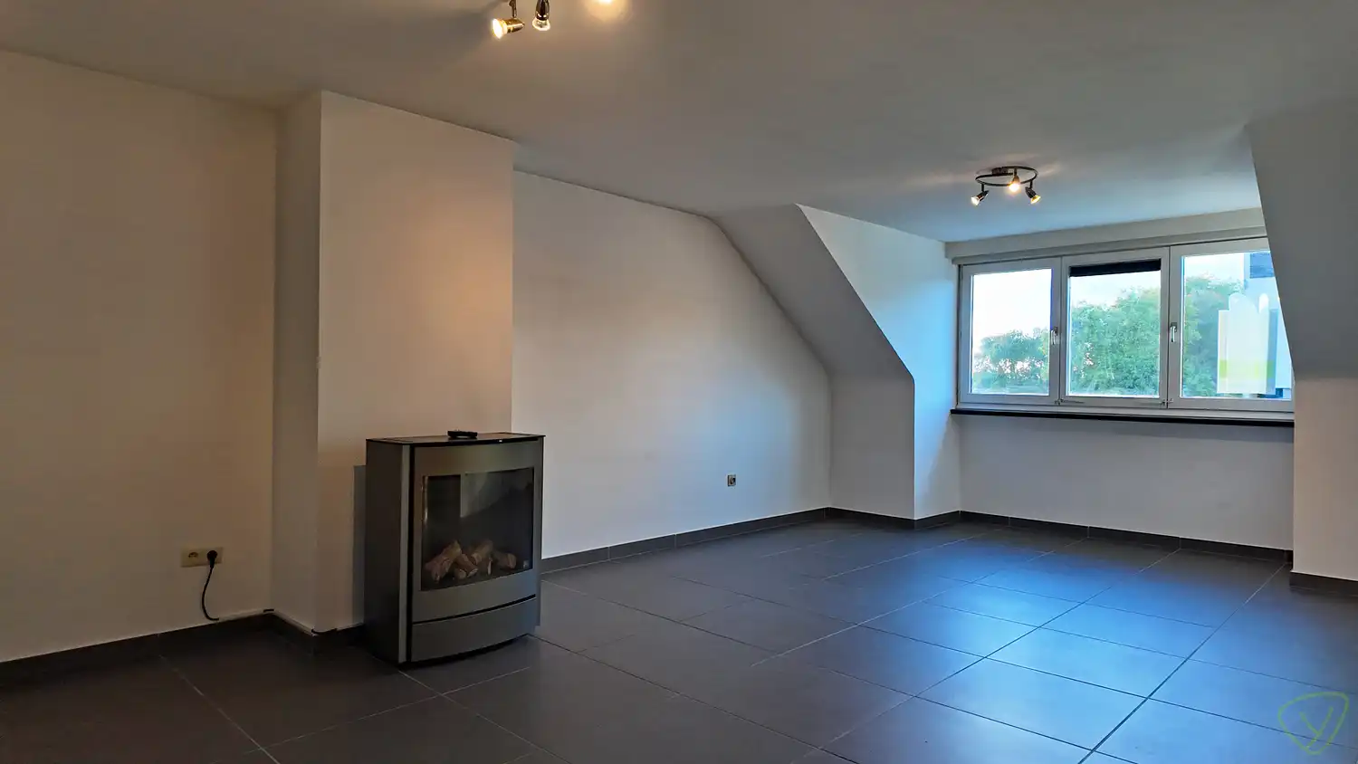 Volledig gerenoveerd appartement op wandelafstand van het centrum! foto 2