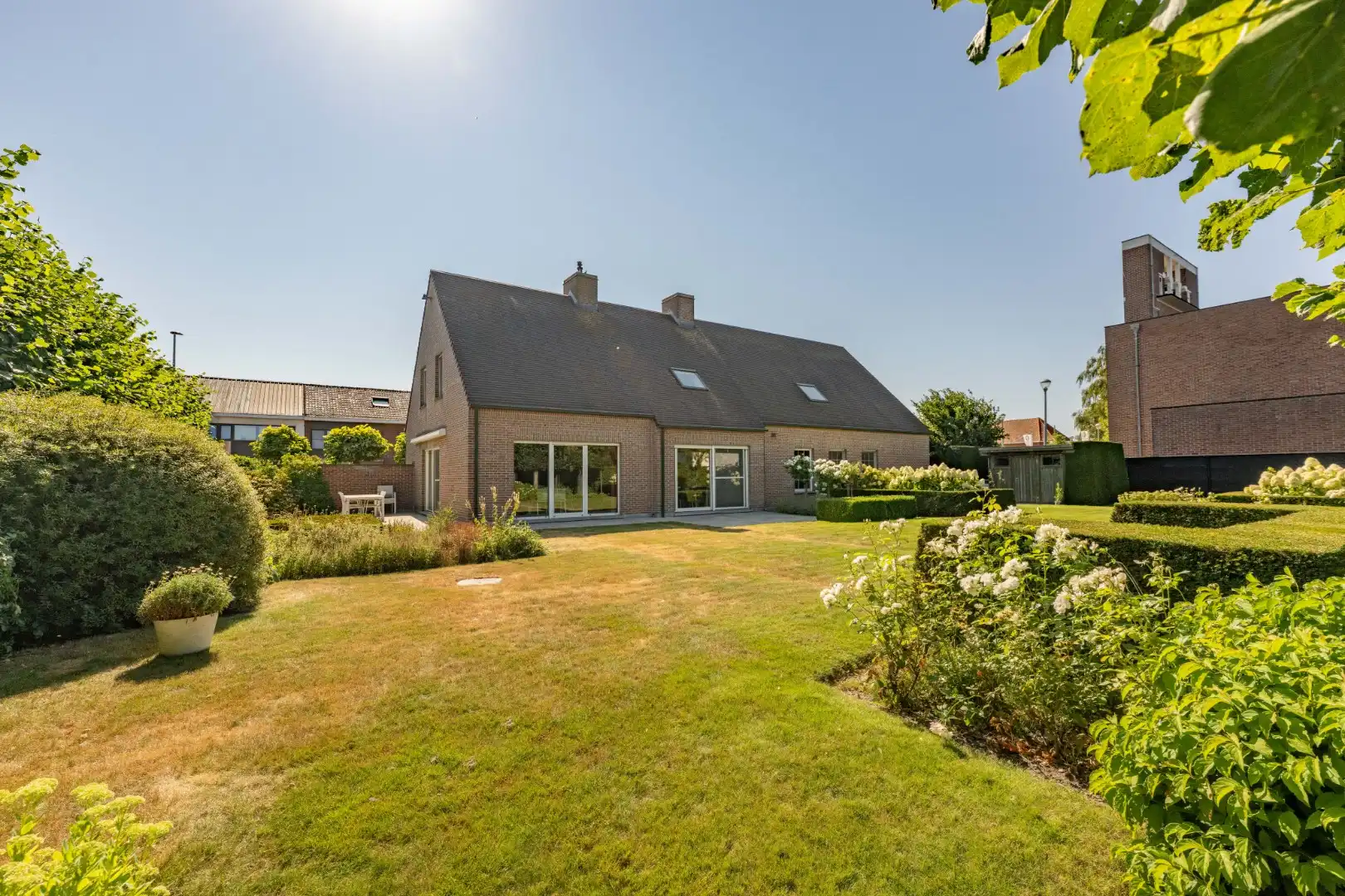 PERFECT ONDERHOUDEN STATIGE VILLA OP 1.121 m²  | ENERGIEVRIENDELIJK  foto 2