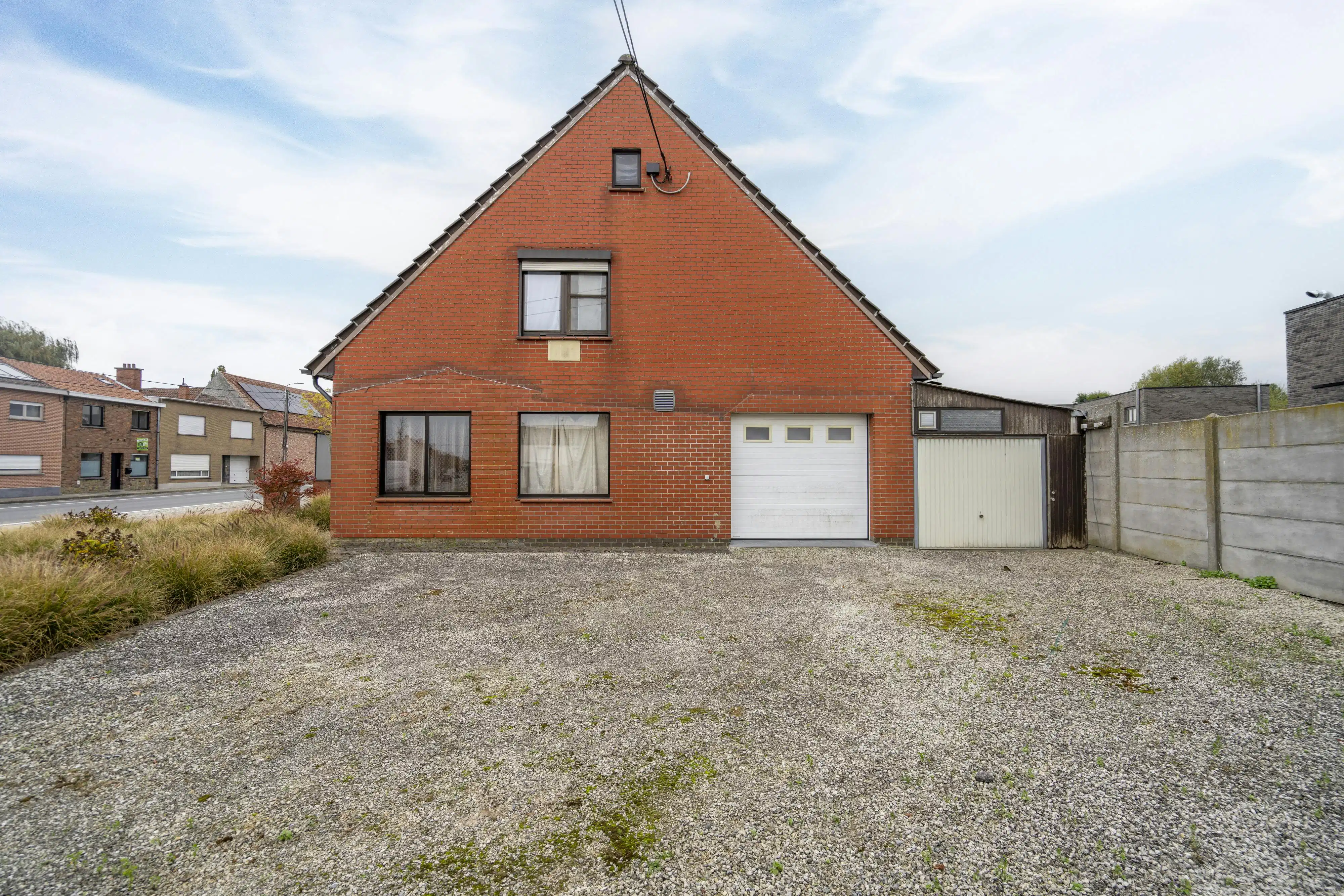 Commercieel interessant pand met woonst in Rekkem foto 11