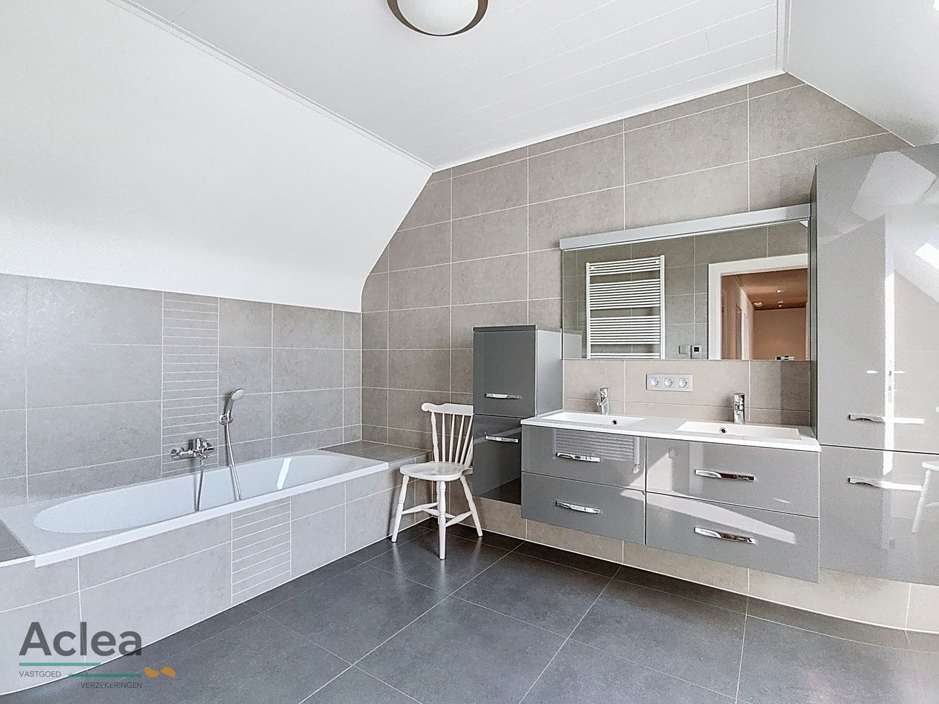 uitzonderlijk ruime landelijk gelegen woning foto 35