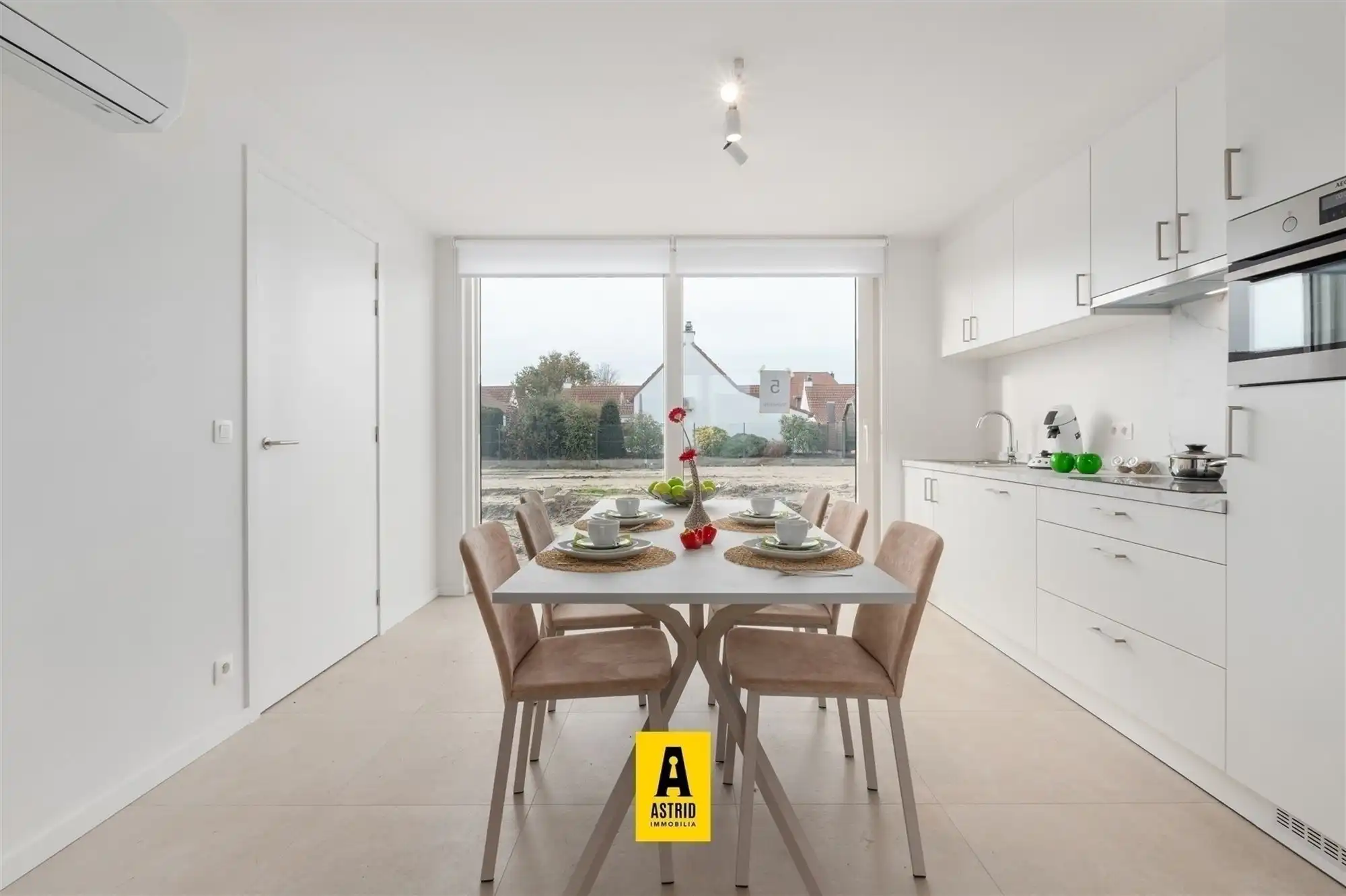 Nieuwe luxe vakantiewoning! foto {{pictureIndex}}