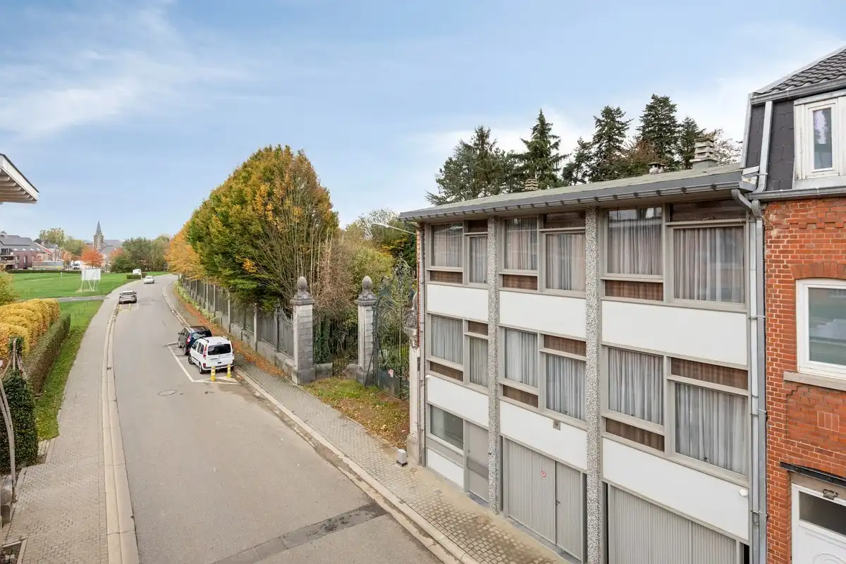 Ruime woning met 4 slaapkamers, 2 garages en zonnige tuin te Tongeren-Nerem foto 28
