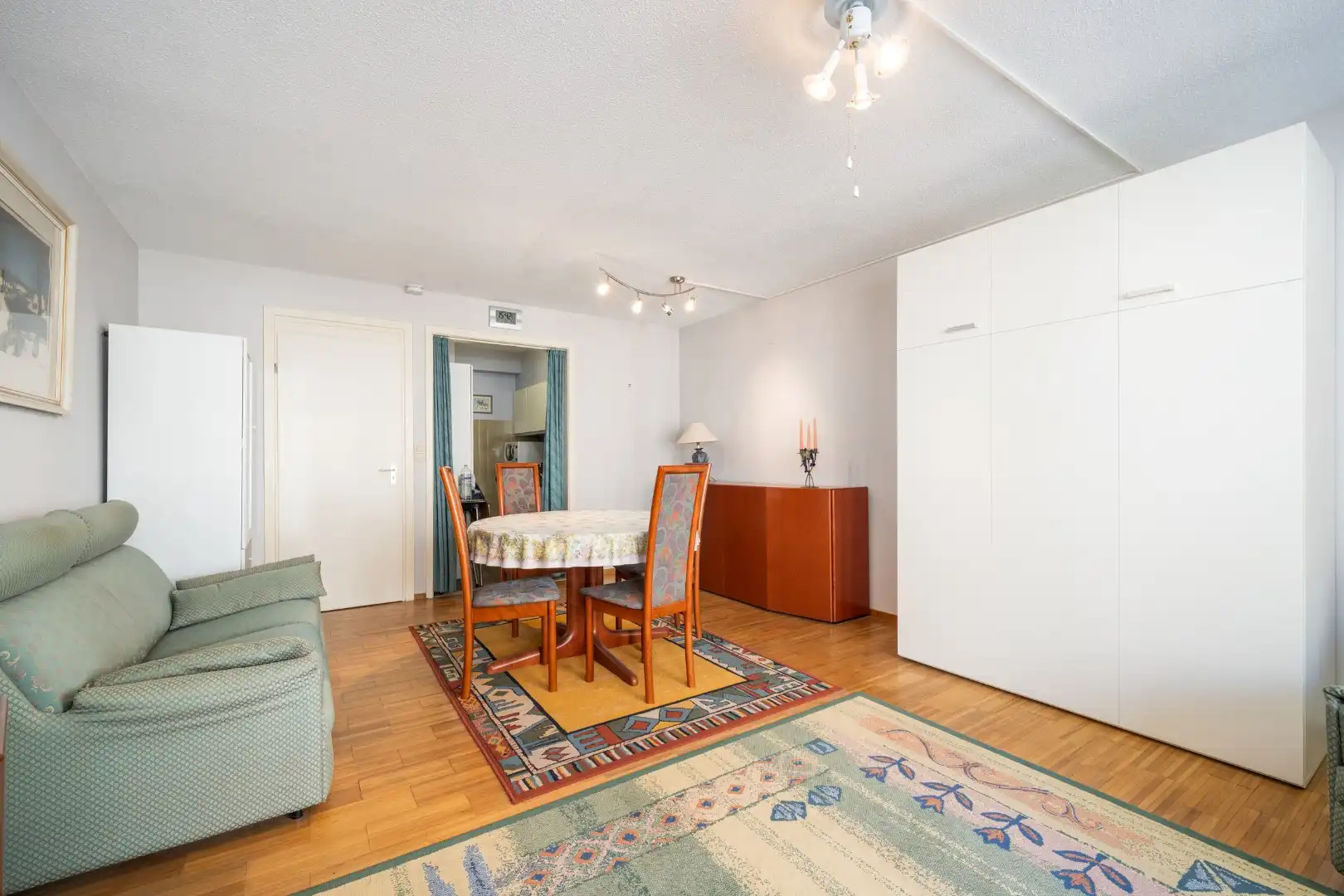 Ruime studio met terras foto 9