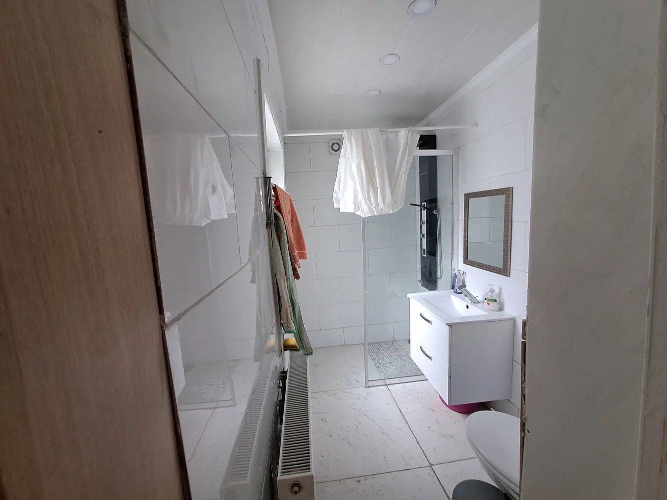 Rijwoning aan de stadsrand foto 21