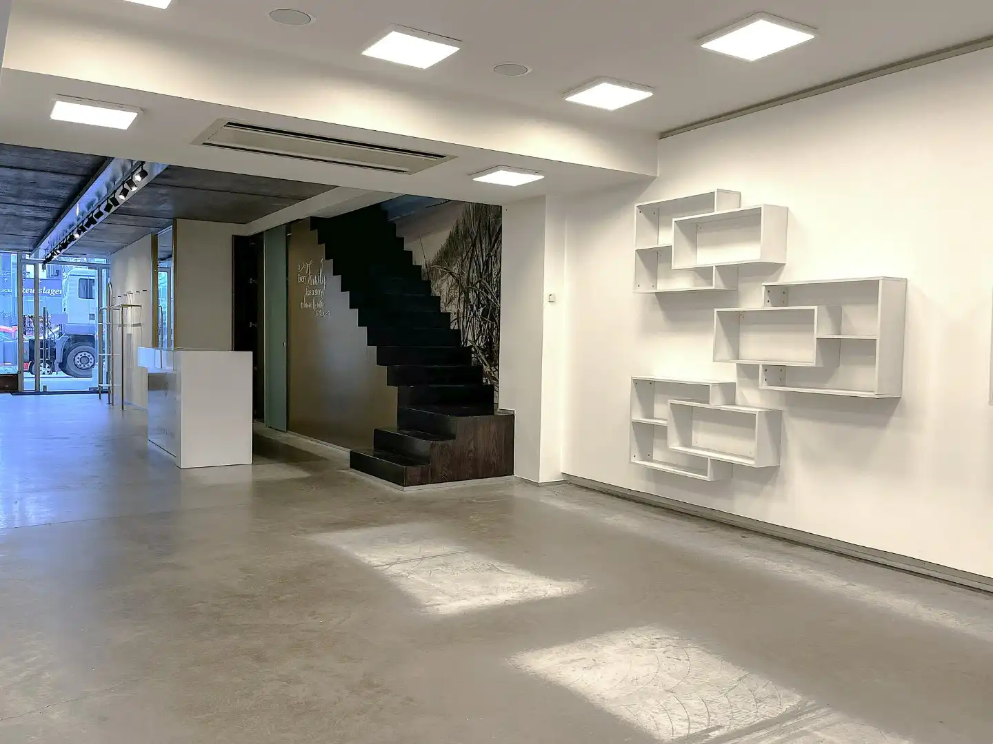 Mezzanine winkel Lippenslaan 247 Knokke te koop foto 13