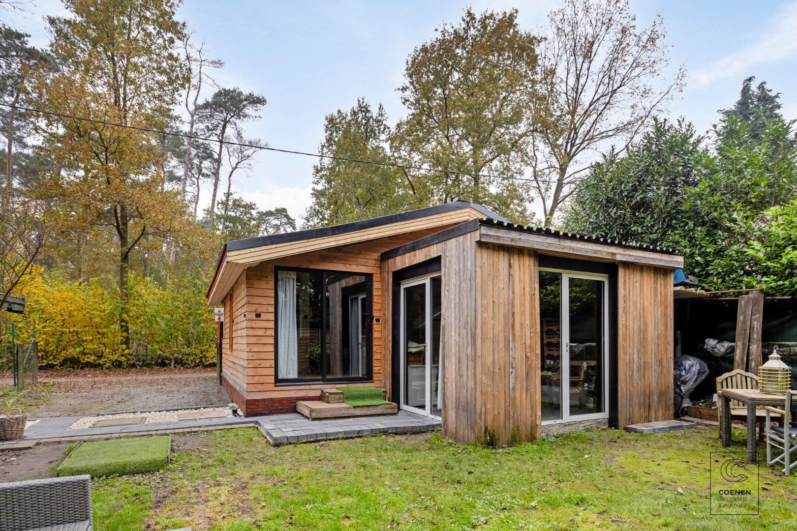 Hoofdfoto van de publicatie: Knusse, gerenoveerde bungalow op een rustige locatie te Schilde!